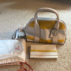 Coach shoulder bag In a excellent condition.
